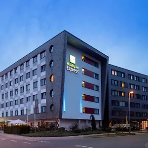 https://holiday-inn-express-bremen-airport.hotelsinbremen.net